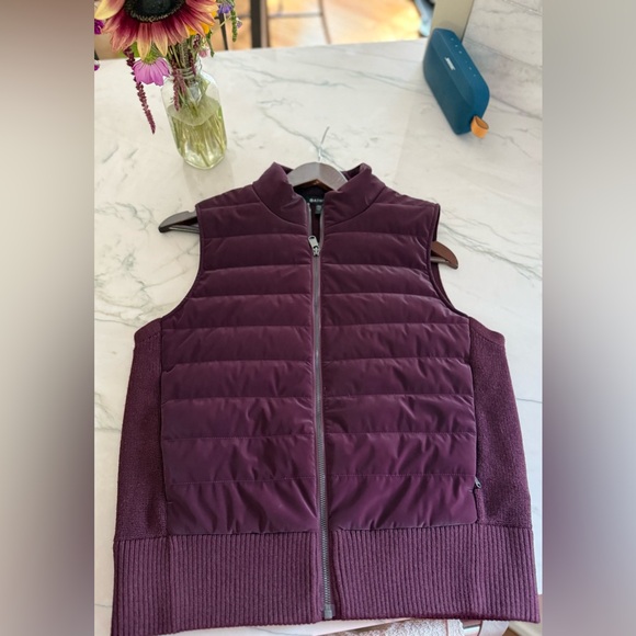 Athleta Jackets & Blazers - Athleta Hanover Hybrid Vest Sz M